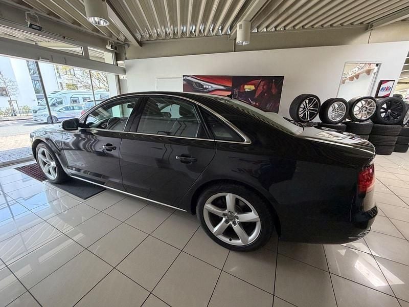 Gebraucht Audi A8 Ambiente 250 PS (183 kW) 2011 Schwarz Limousine