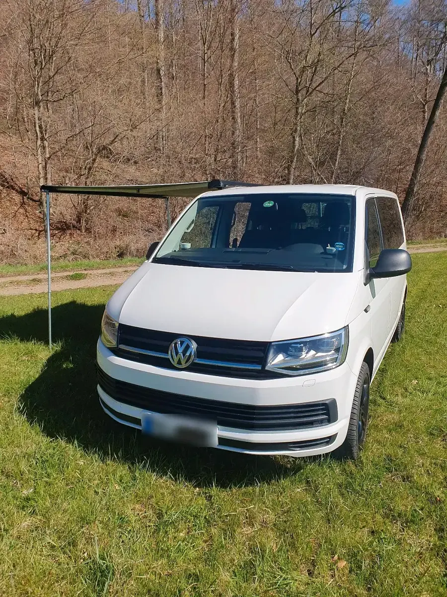 Gebraucht VW Multivan 150 PS (110 kW) 2018 Weiß Van / Kleinbus