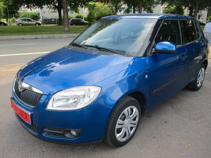 Blau Gebraucht 2009 Skoda Fabia Ambiente Kleinwagen | 2.690 € (Fairer Preis) - Bild 1/4