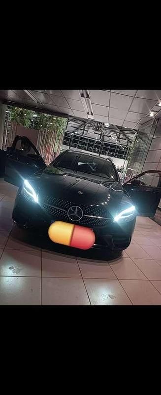 Schwarz Gebraucht 2020 Mercedes C300e AMG line Plus Kombi | 26.750 € - Bild 1/4