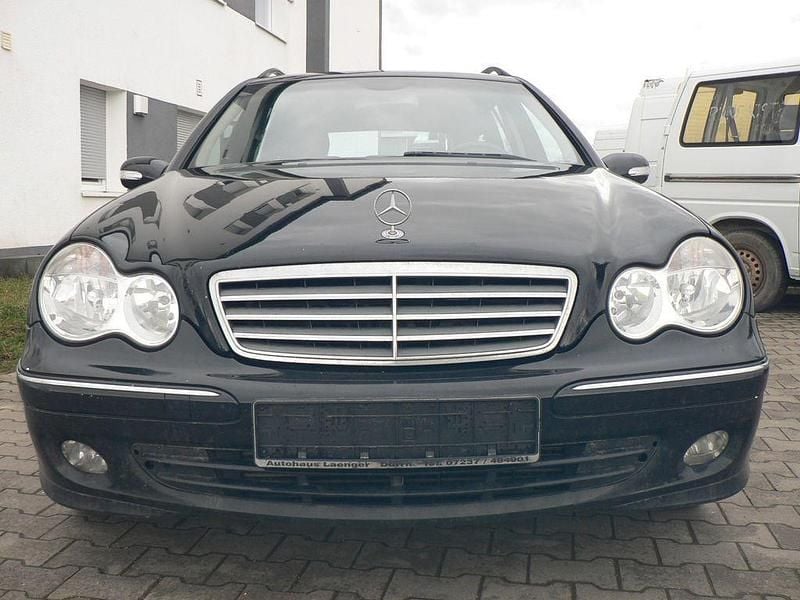 Gebraucht Mercedes C200 122 PS (89 kW) 2004 Schwarz Kombi