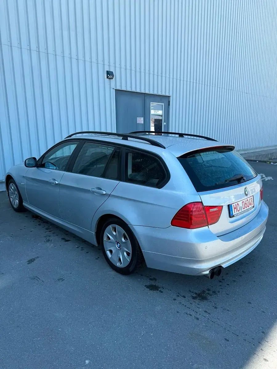 Second-hand BMW 320 170 CP (125 kW) 2009 Argintiu Break