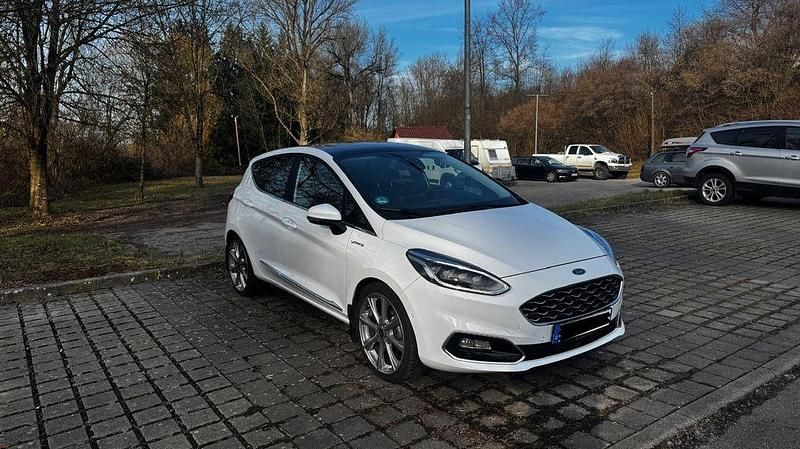 Gebraucht Ford Fiesta Vignale 101 PS (74 kW) 2018 Weiß Kleinwagen