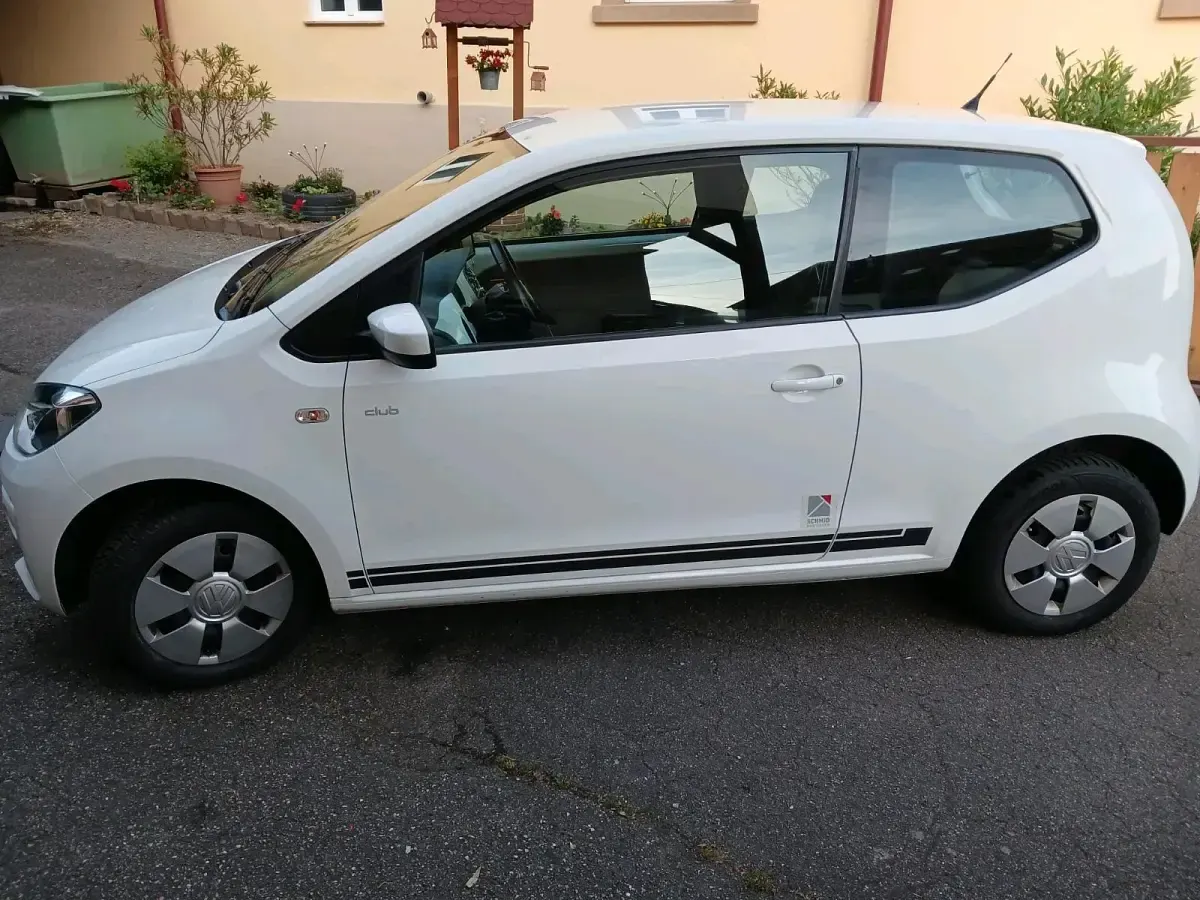 Gebraucht VW up! 60 PS (44 kW) 2015 Weiß Kleinwagen