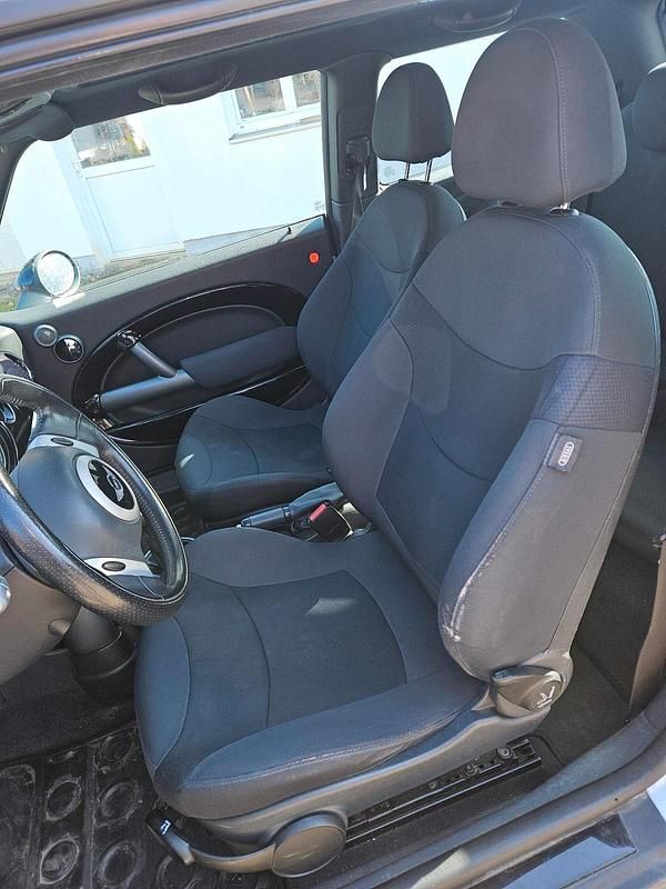 Second-hand Mini Cooper Seven 90 CP (66 kW) 2006 Argintiu Hatchback