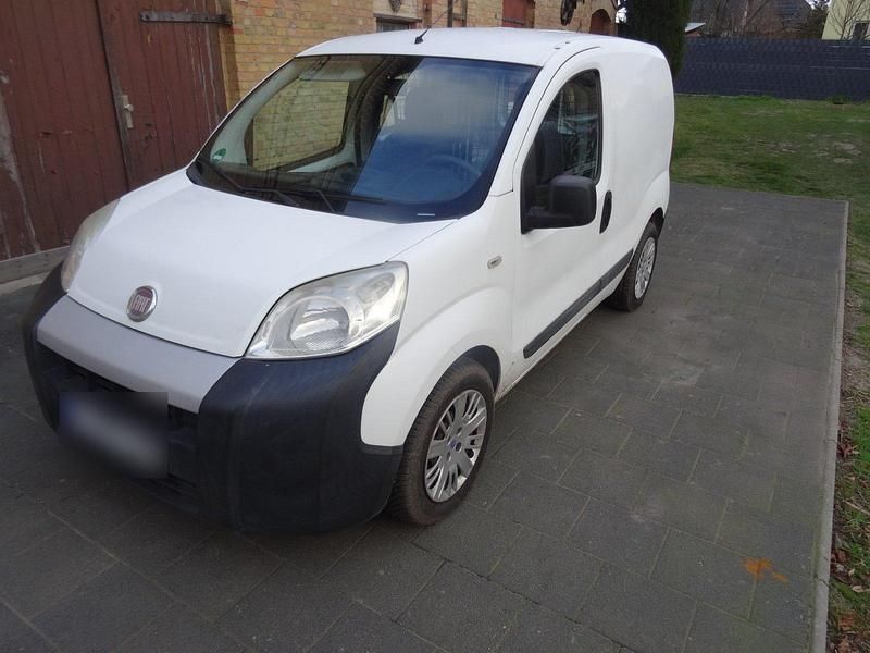 Gebraucht Fiat Fiorino 75 PS (55 kW) 2009 Weiß Van / Kleinbus