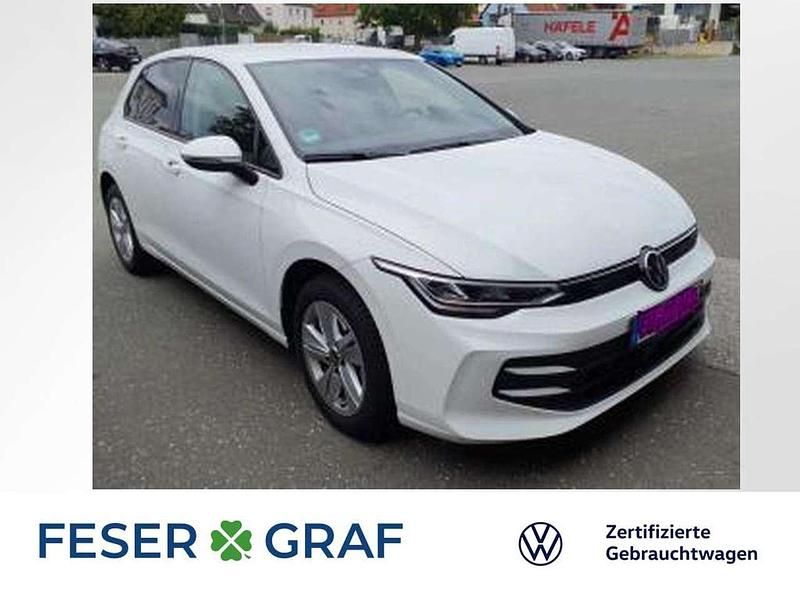 Pure white Gebraucht 2024 VW Golf VIII Life Limousine | 25.408 € (Guter Preis) - Bild 1/2