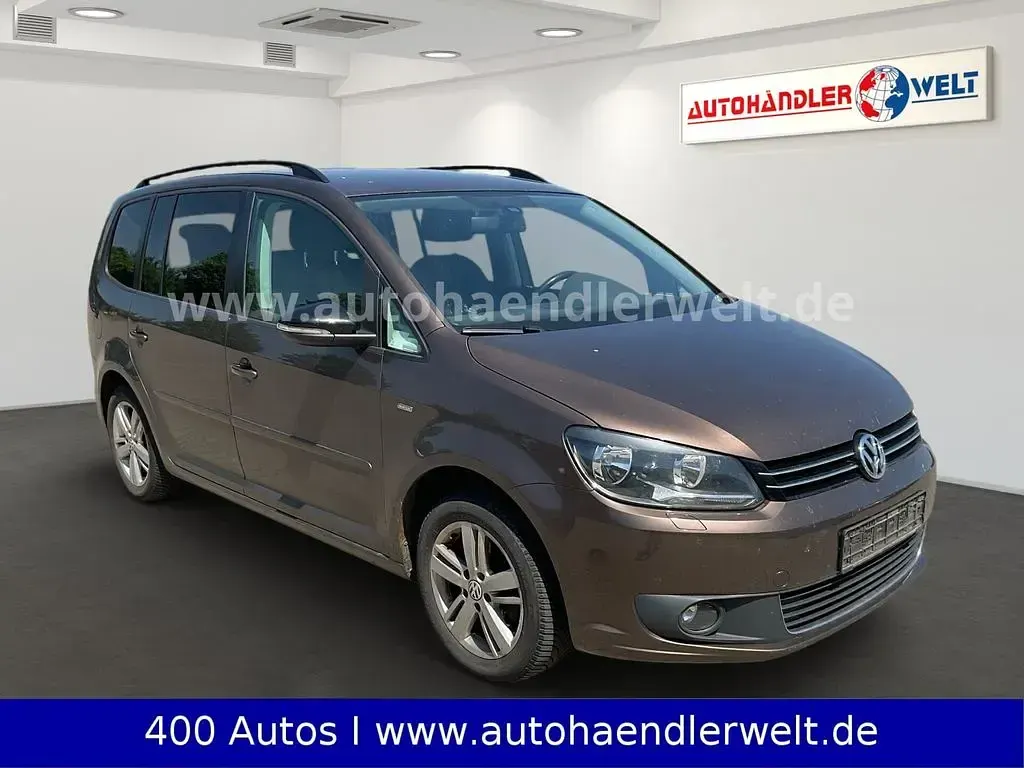 Gebraucht VW Touran Match 105 PS (77 kW) 2013 Braun Van / Kleinbus