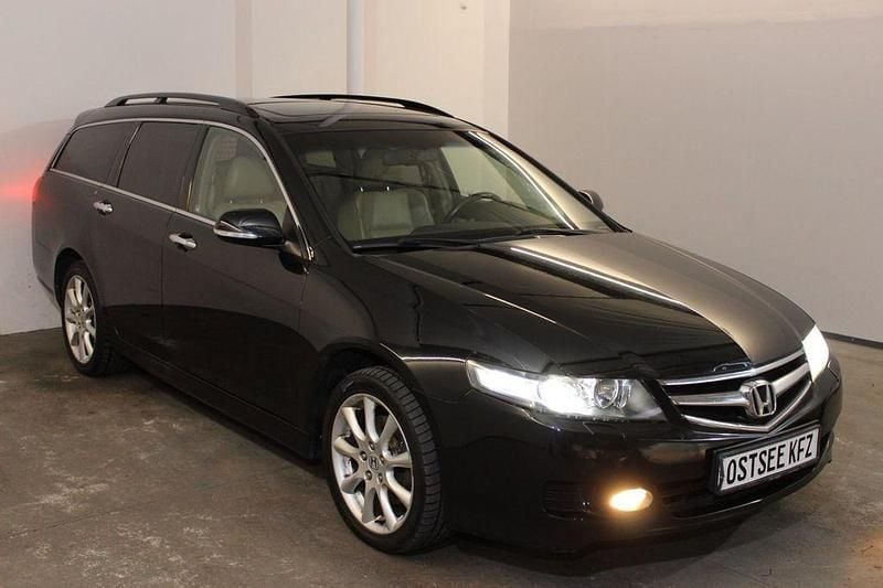 Schwarz Gebraucht 2006 Honda Accord Executive Kombi | 4.500 € (Fairer Preis) - Bild 1/4