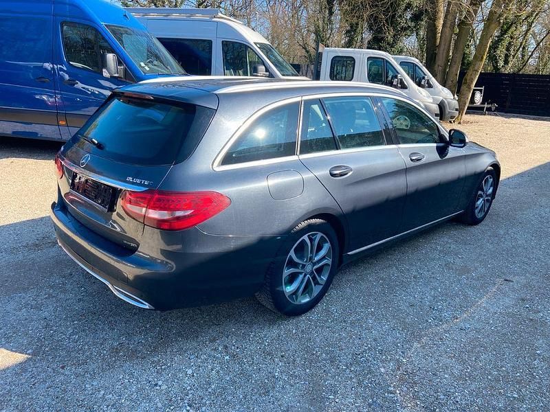 Gebraucht Mercedes C220 Avantgarde 170 PS (125 kW) 2015 Grau Limousine