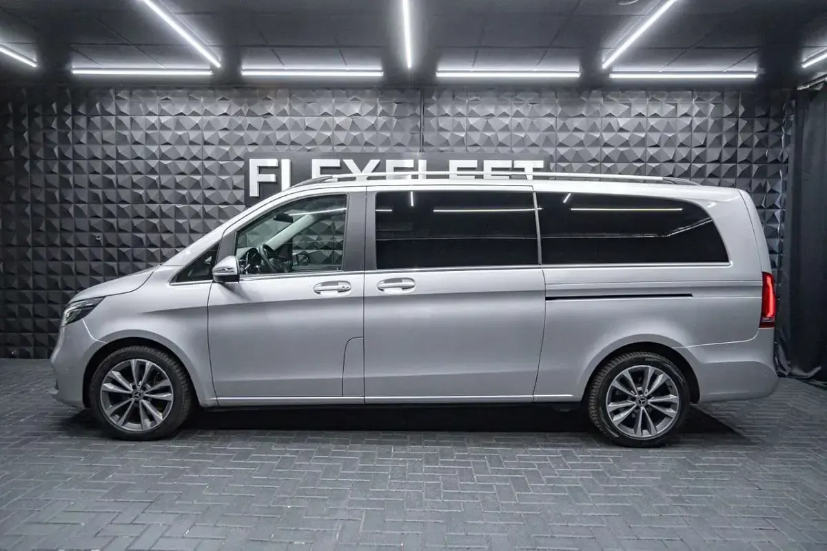 Gebraucht Mercedes V250 Avantgarde 190 PS (139 kW) 2020 Brillantsilber metallic Van / Kleinbus