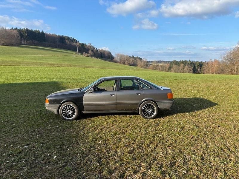 Gebraucht Audi 80 Performance 90 PS (66 kW) 1989 Grau Limousine