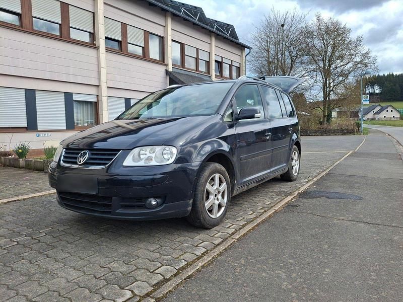 Gebraucht VW Touran Basis 116 PS (85 kW) 2005 Schwarz Van / Kleinbus