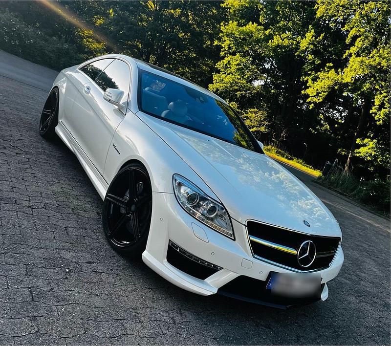Weiß Gebraucht 2011 Mercedes CL63 AMG AMG Coupé | 57.000 € - Bild 1/4
