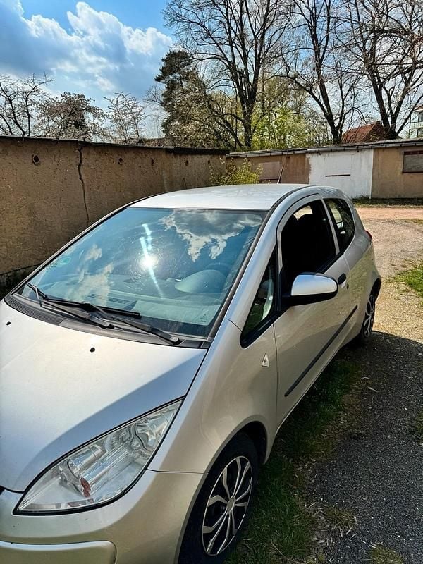 Second-hand Mitsubishi Colt 70 CP (51 kW) 2006 Argintiu Hatchback