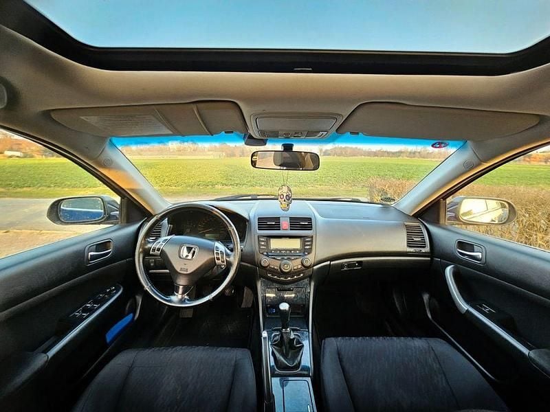 Gebraucht Honda Accord Executive 140 PS (102 kW) 2004 Blau Limousine