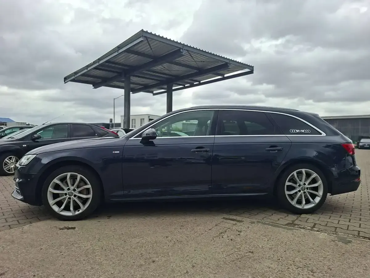 Gebraucht Audi A4 Design 190 PS (139 kW) 2017 Blau Kombi