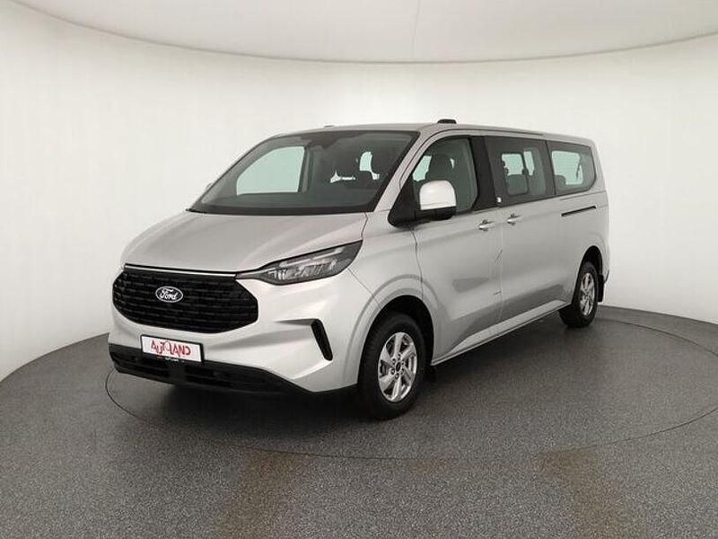 Silber Gebraucht 2025 Ford Tourneo Custom Van / Kleinbus | 45.890 € - Bild 1/4