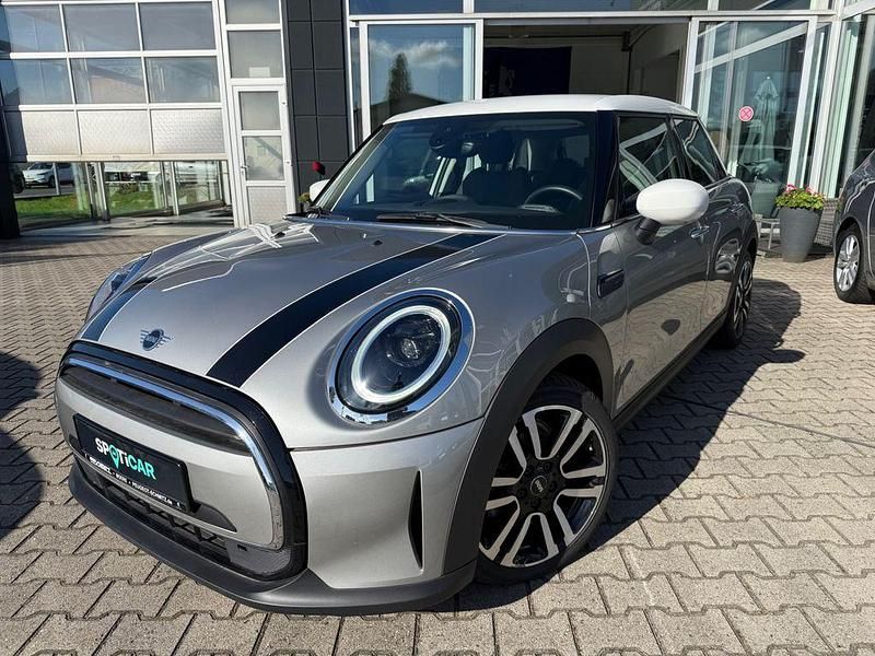 Melting silver iii Gebraucht 2023 Mini Cooper Classic Kleinwagen | 21.690 € (Guter Preis) - Bild 1/4