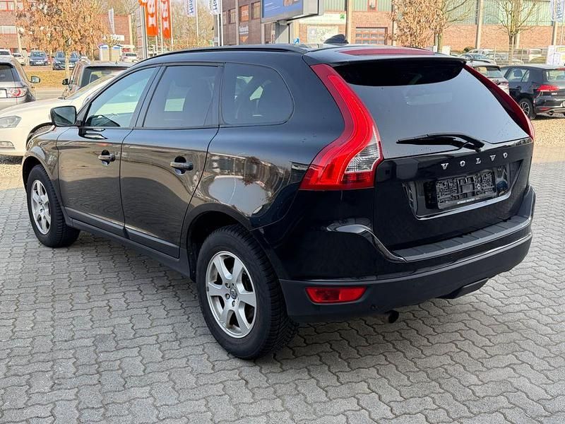 Gebraucht Volvo XC60 Kinetic 163 PS (119 kW) 2012 Schwarz SUV