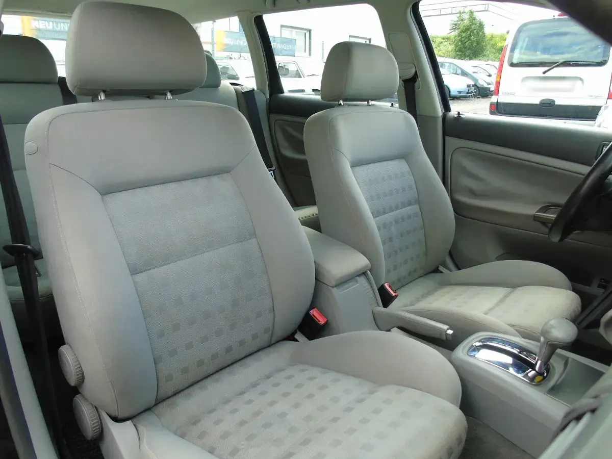 Gebraucht VW Passat 116 PS (85 kW) 2004 Schwarz Kombi