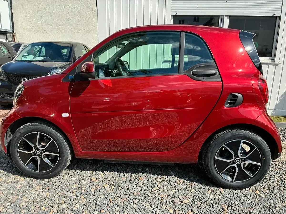 Gebraucht Smart ForTwo Electric Drive 60 kW (82 PS) 2021 Rot Coupé