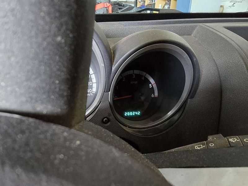 Gebraucht Dodge Nitro SXT 177 PS (130 kW) 2008 Rot SUV