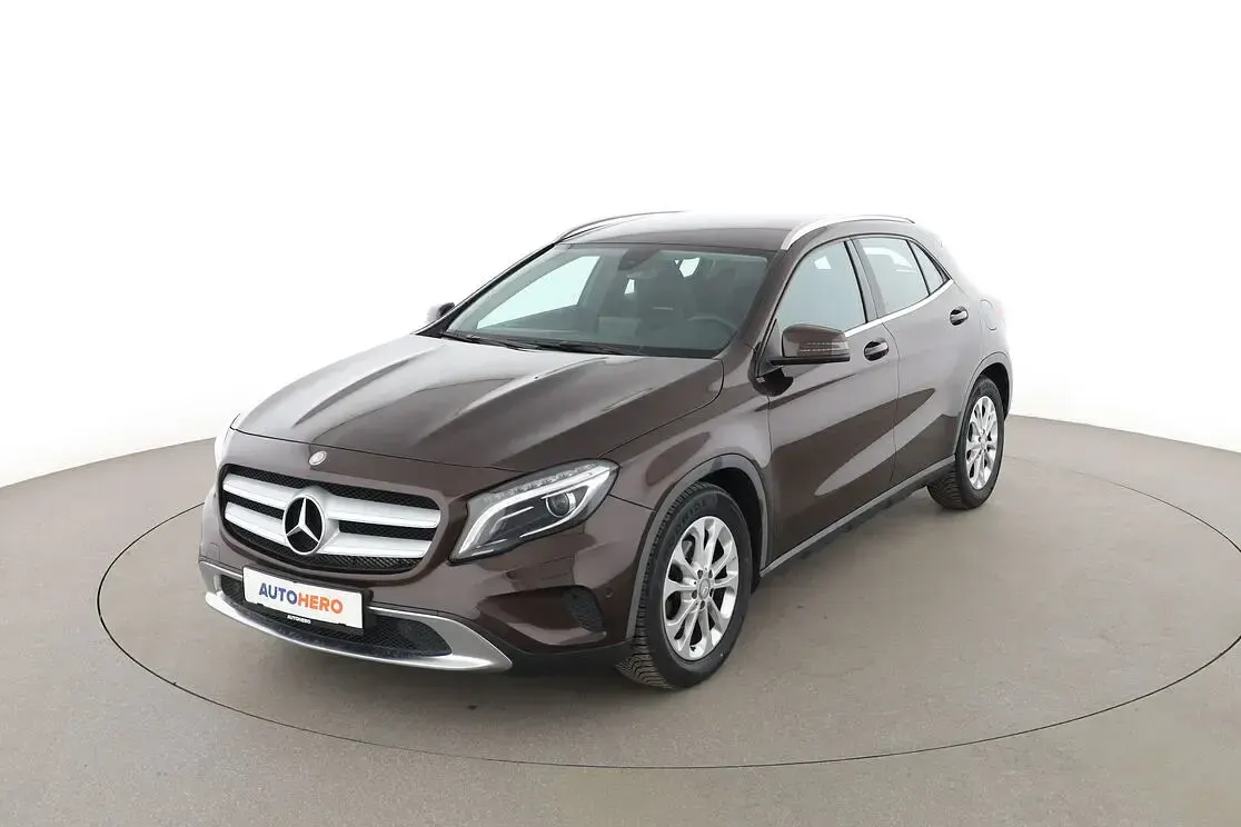 Gebraucht Mercedes GLA180 Urban 122 PS (89 kW) 2016 SUV