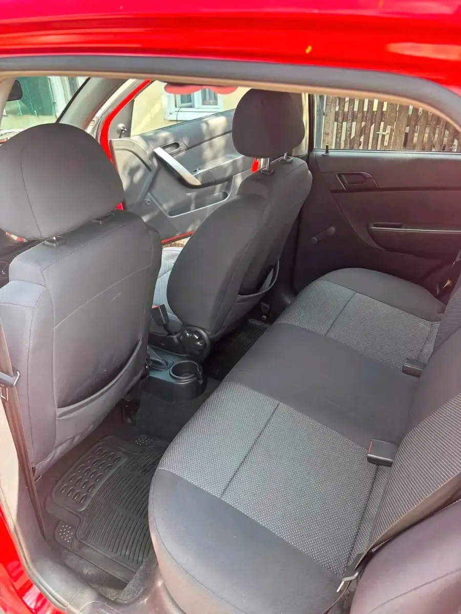 Gebraucht Chevrolet Aveo 86 PS (63 kW) 2010 Rot Limousine