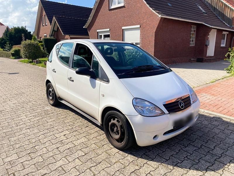 Weiß Gebraucht 2004 Mercedes A170 Kleinwagen | 1.000 € (Fairer Preis) - Bild 1/4