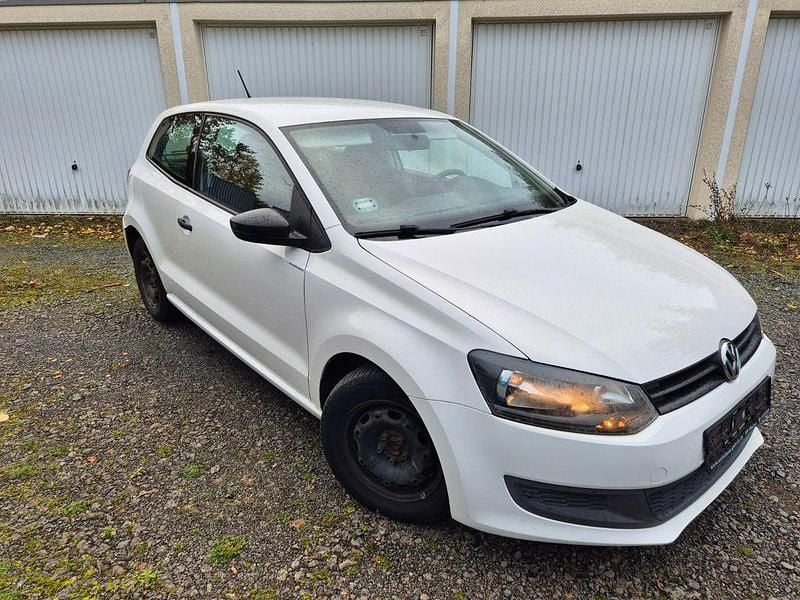 Weiß Gebraucht 2012 VW Polo Trendline Kleinwagen | 2.200 € (Superpreis) - Bild 1/4