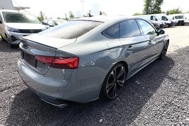 Qantumgrau qantumgrau Gebraucht 2022 Audi A5 Sportback S-Line Limousine | 48.412 € - Bild 1/4