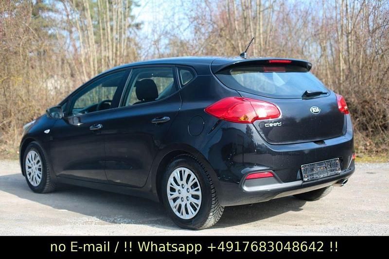 Gebraucht Kia Ceed 99 PS (72 kW) 2013 Schwarz Kleinwagen
