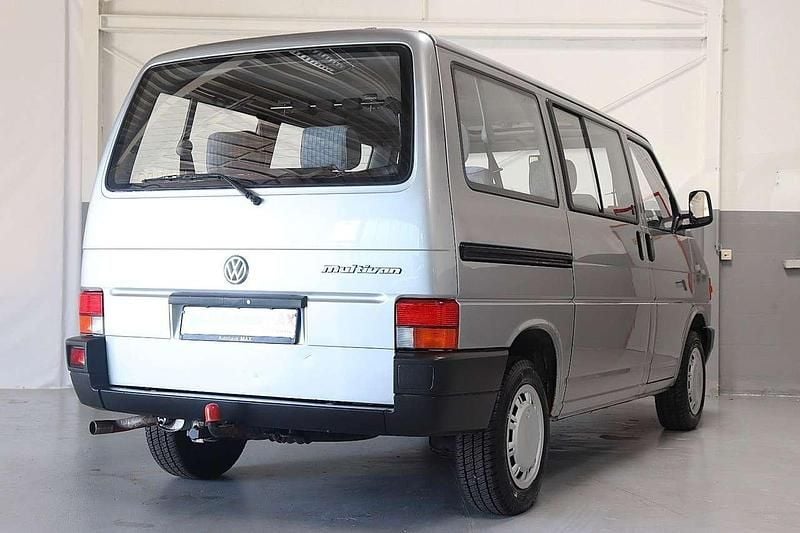 Usado VW Multivan 110 HP (80 kW) 1992 Cinzento Monovolume