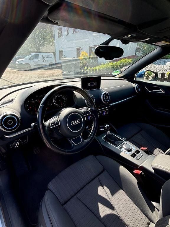 Gebraucht Audi A3 Cabriolet Ambition 140 PS (102 kW) 2014 Blau Cabrio