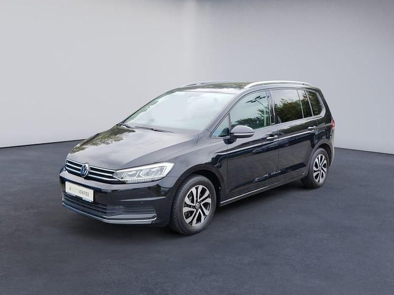 Deep black perleffekt Gebraucht 2021 VW Touran Active Van / Kleinbus | 22.580 € (Guter Preis) - Bild 1/4