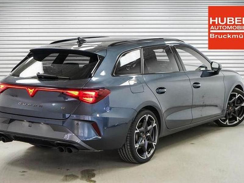 Gebraucht Cupra Leon VZ 333 PS (244 kW) 2025 Magnetic grau metallic (s7) Kombi
