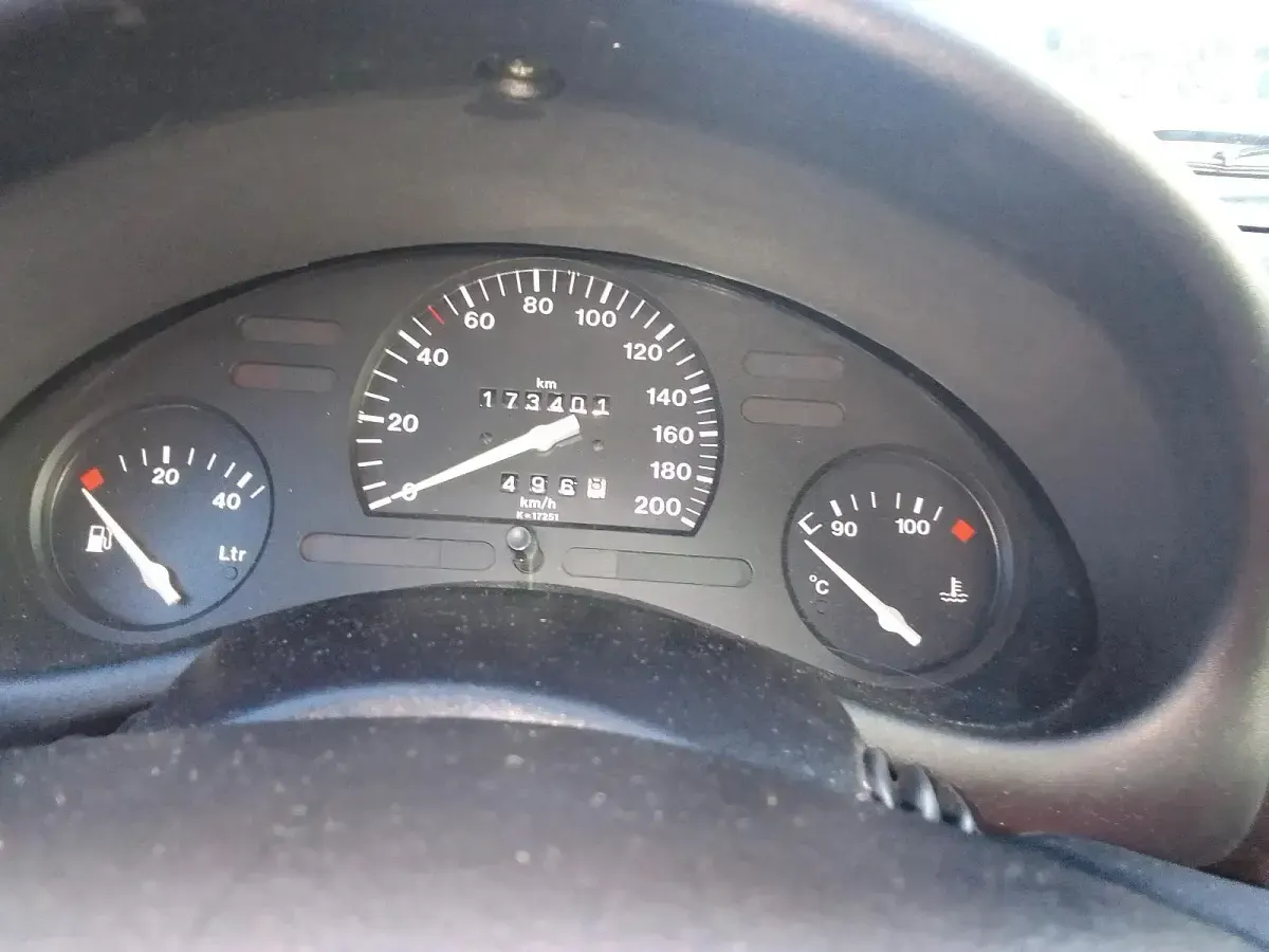 Gebraucht Opel Corsa 90 PS (66 kW) 1998 Blau Kleinwagen