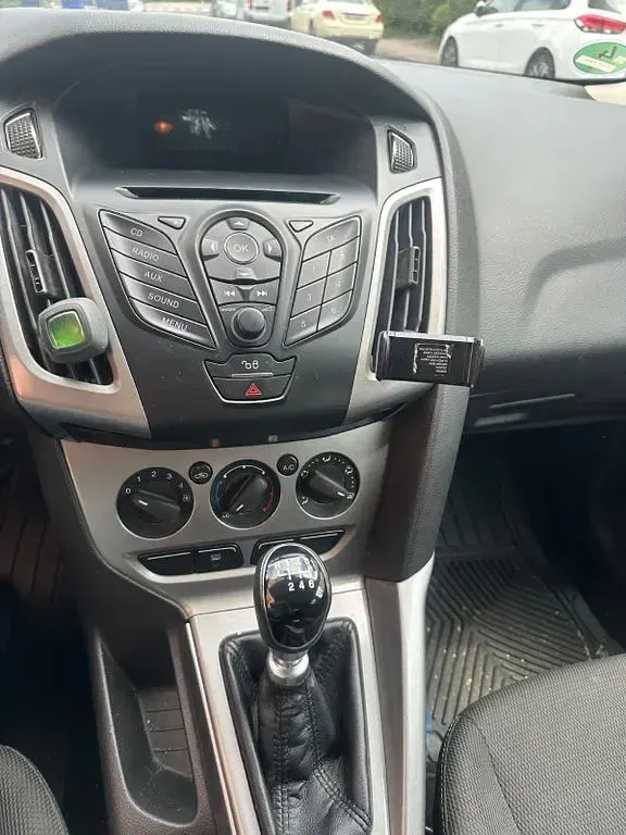 Gebraucht Ford Focus Trend 125 PS (91 kW) 2014 Schwarz Limousine