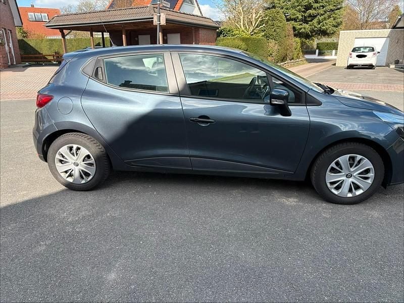 Gebraucht Renault Clio IV 73 PS (53 kW) 2017 Blau Kleinwagen