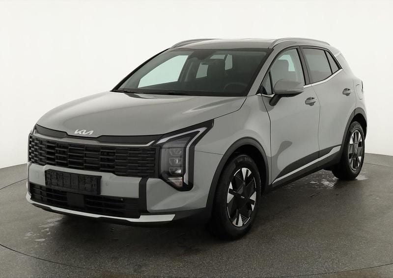 Wolf grey metallic Neu 2025 Kia Sportage Urban SUV | 32.445 € (Fairer Preis) - Bild 1/4