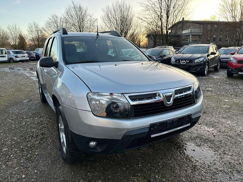 Silber Gebraucht 2013 Dacia Duster Lauréate SUV | 5.999 € (Fairer Preis) - Bild 1/4