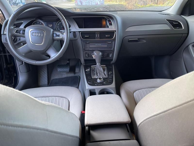 Gebraucht Audi A4 160 PS (117 kW) 2009 Blau Kombi