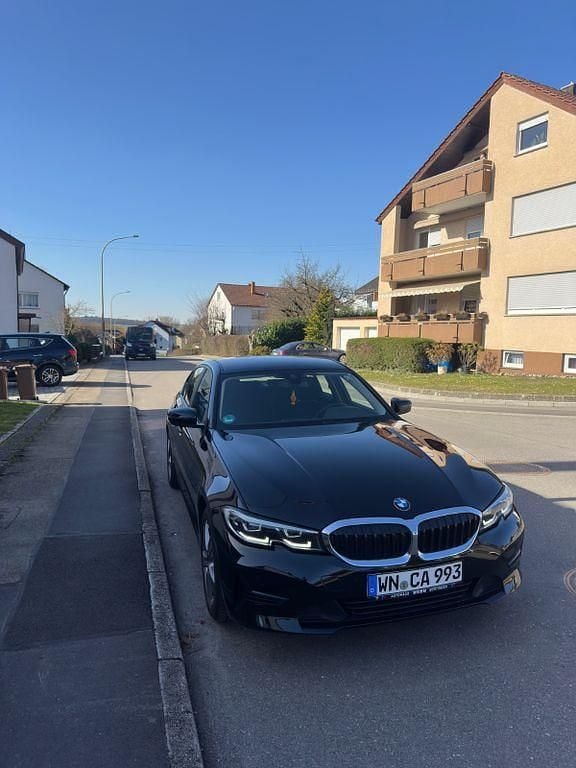 Gebraucht BMW 320 190 PS (139 kW) 2022 Schwarz Limousine