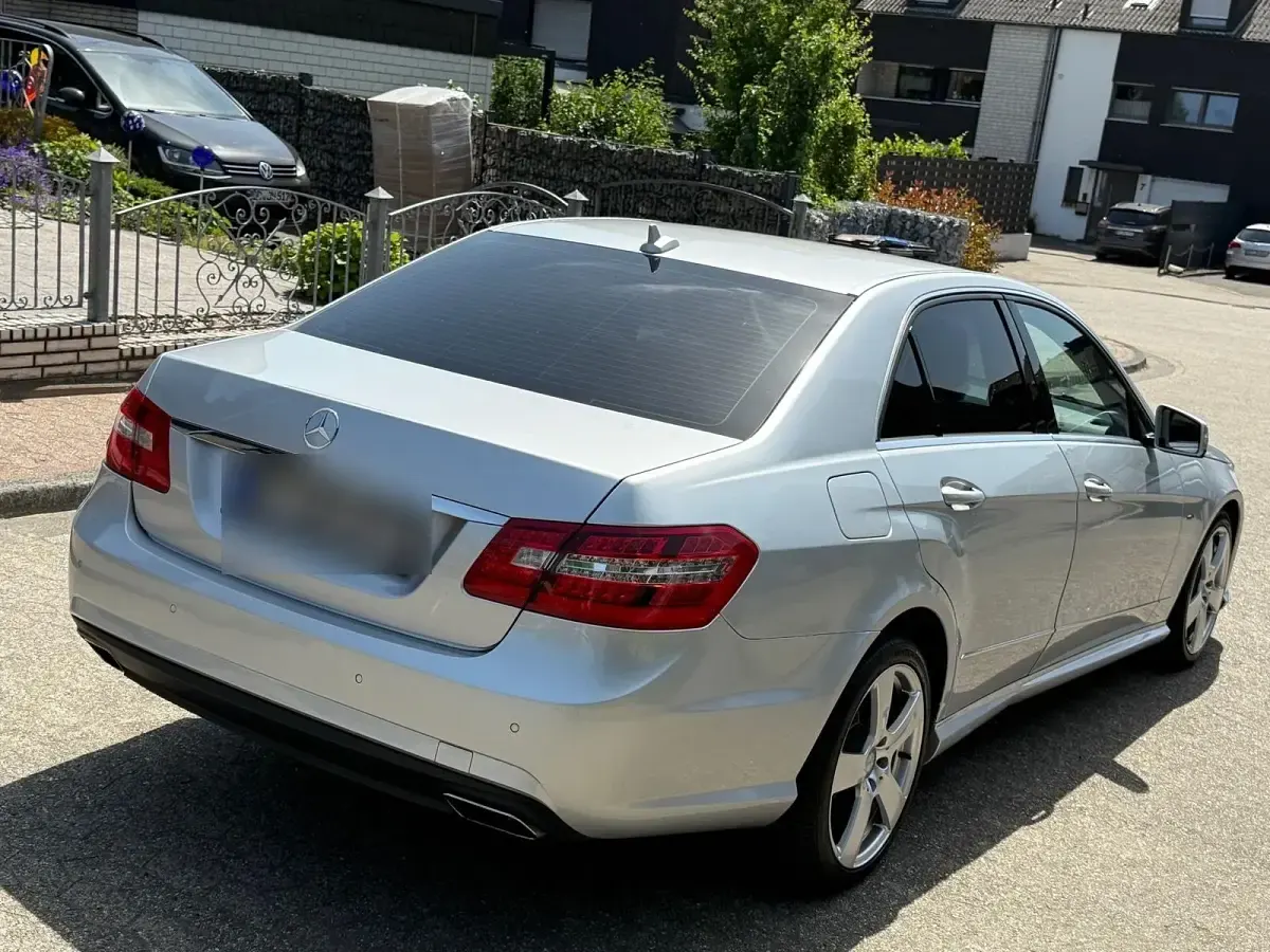 Gebraucht Mercedes E200 Avantgarde 184 PS (135 kW) 2012 Limousine