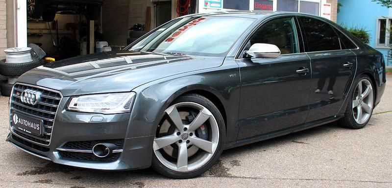 Grau Gebraucht 2016 Audi S8 Limousine | 32.999 € (Superpreis) - Bild 1/4