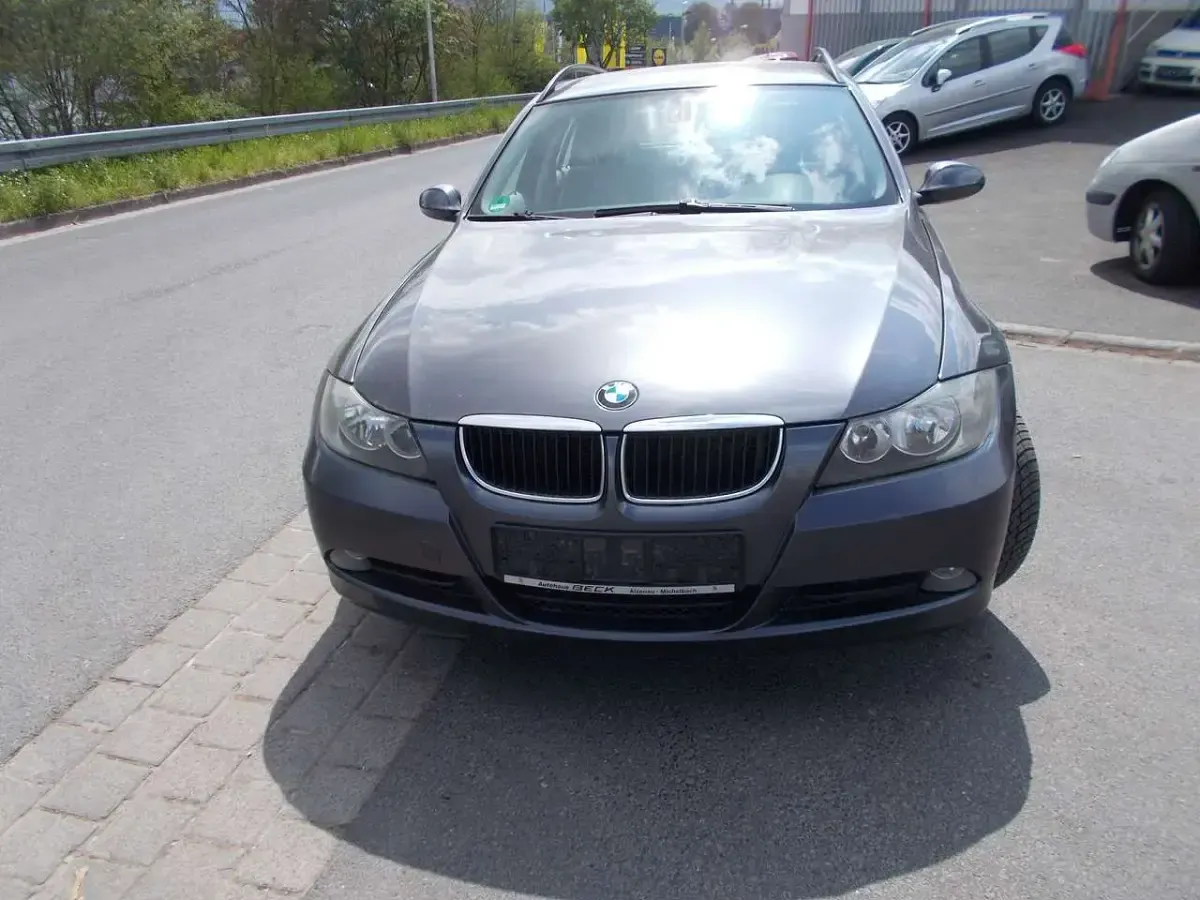 Second-hand BMW 320 163 CP (119 kW) 2006 Gri Break