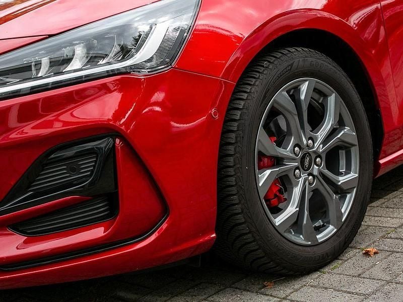 Gebraucht Ford Focus ST-Line 155 PS (114 kW) 2024 Rot Kombi