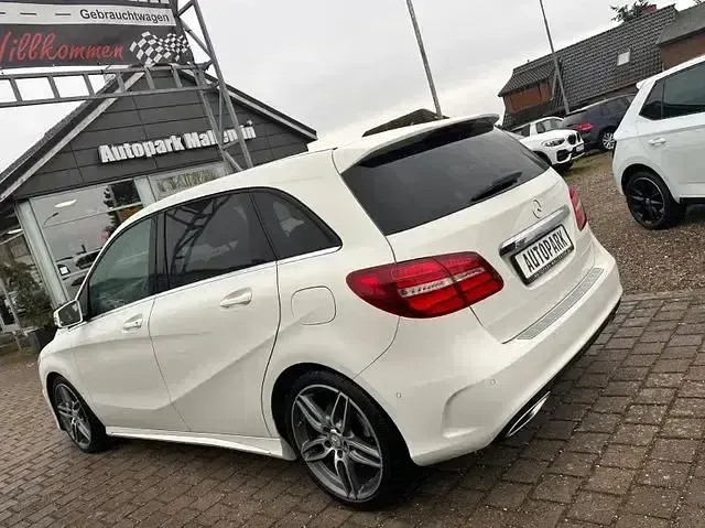 Gebraucht Mercedes B180 AMG 122 PS (89 kW) 2017 Andere Kleinwagen