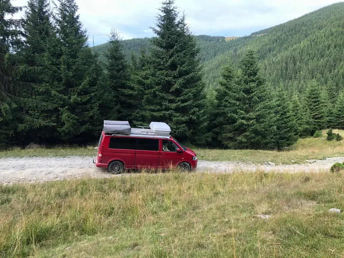 Używany VW Caravelle 102 KM (75 kW) 2011 Czerwony Van